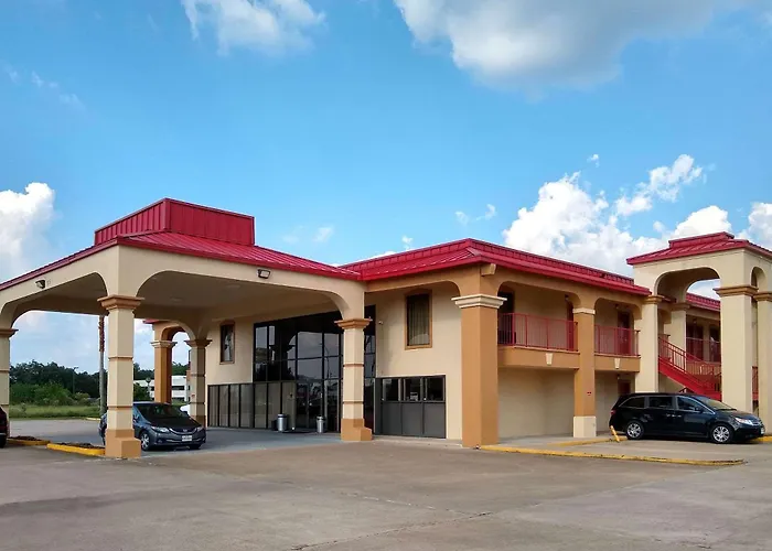 Econo Lodge Inn&Suites West - Energy Corridor