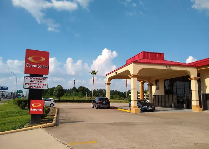Econo Lodge Inn&Suites West - Energy Corridor